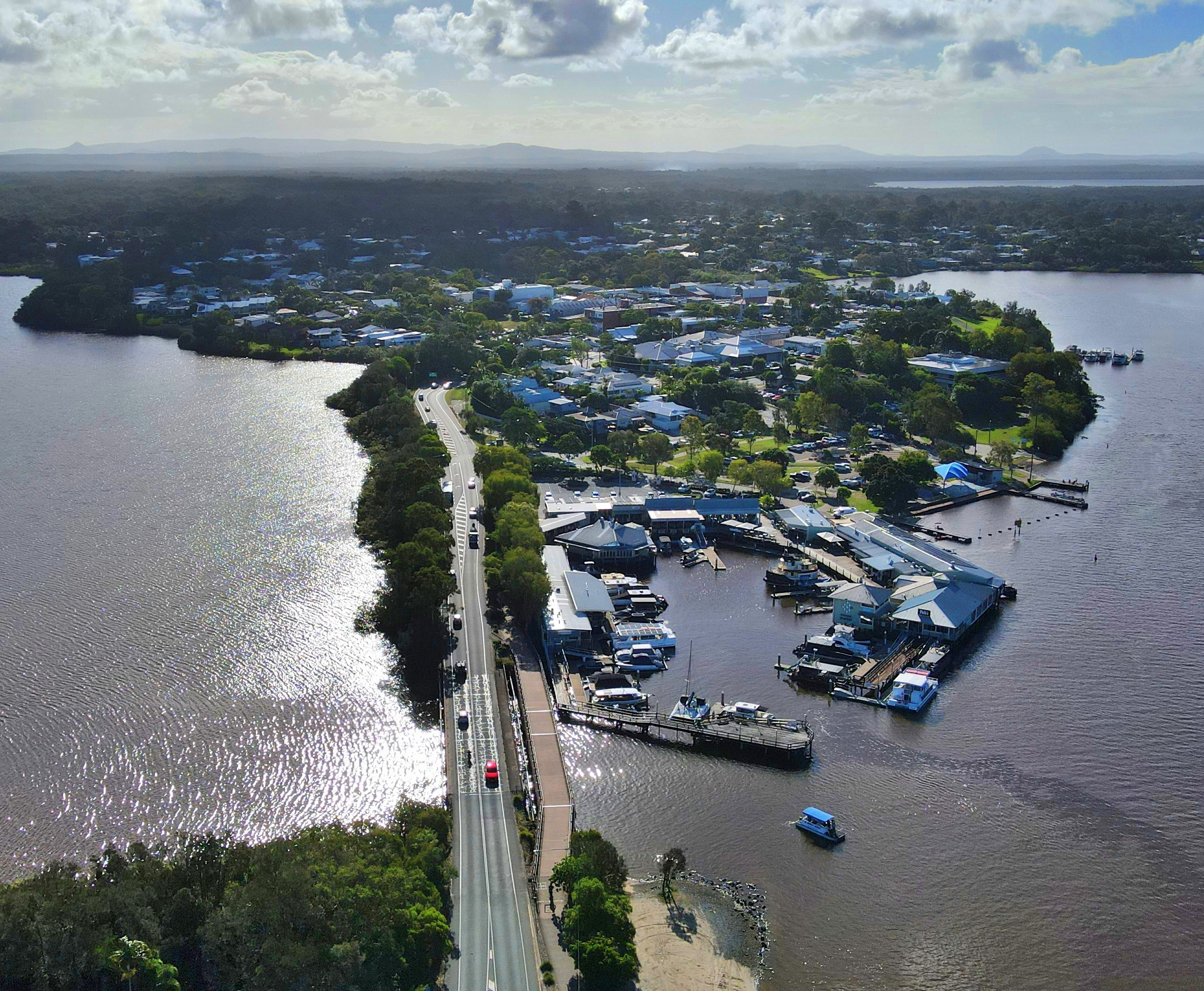 Bridge traffic diversions 'final straw', Noosa businesses say