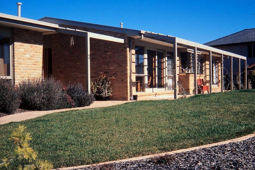 The Hueneke house in Palmerston, 1995.