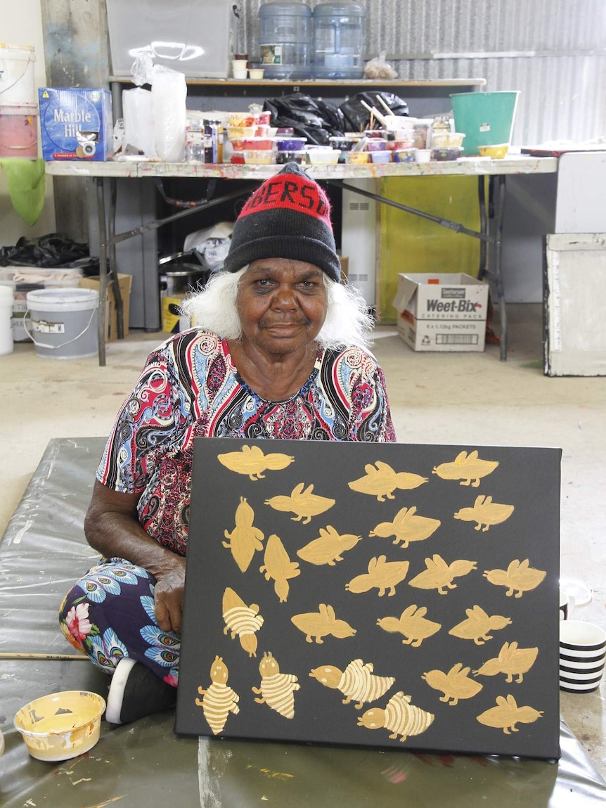 Naomi Kantjuriny at Tjala Arts in Alice Springs