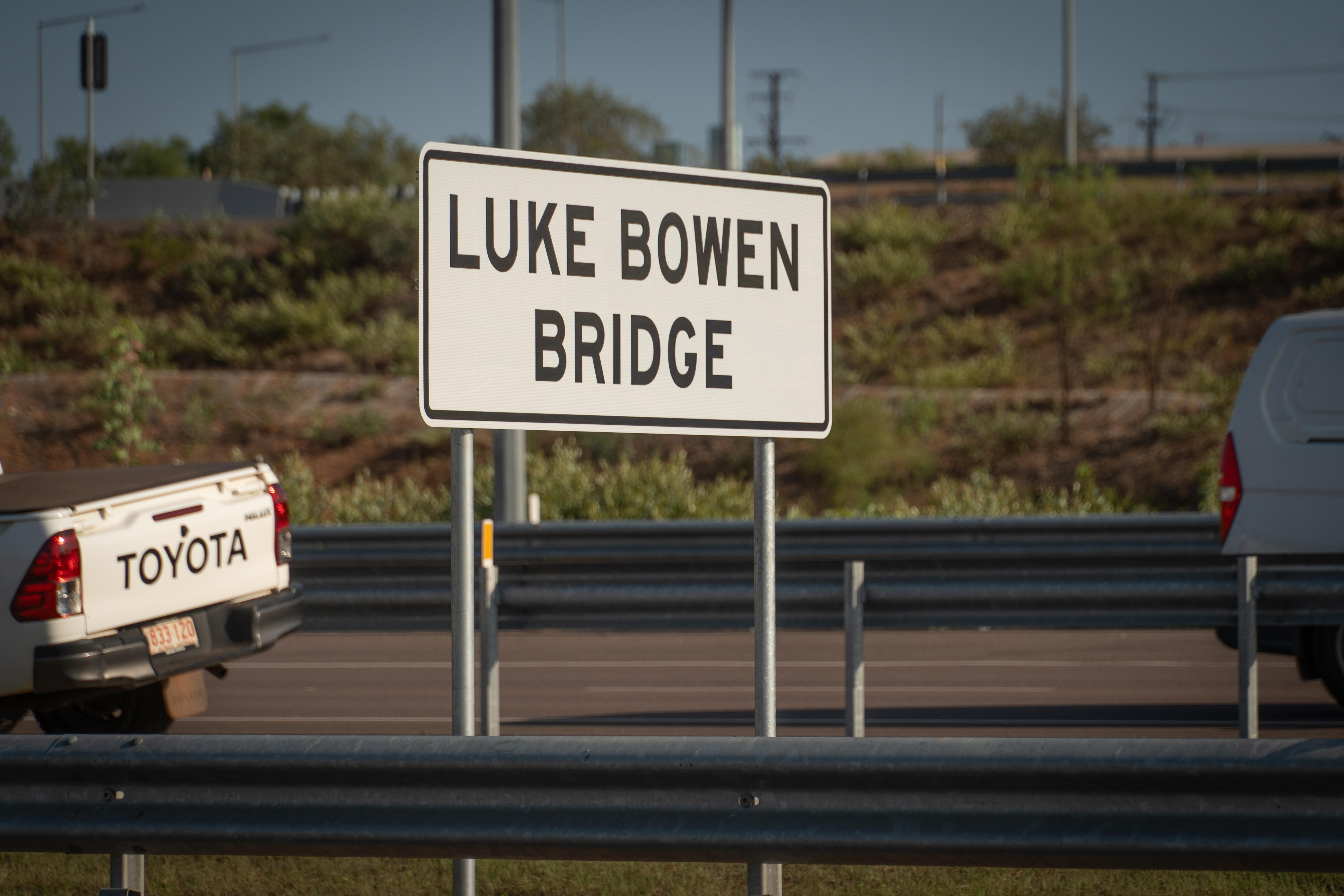 Luke Bowen Bridge unveiled to honour 'one of Australia's finest leaders ...