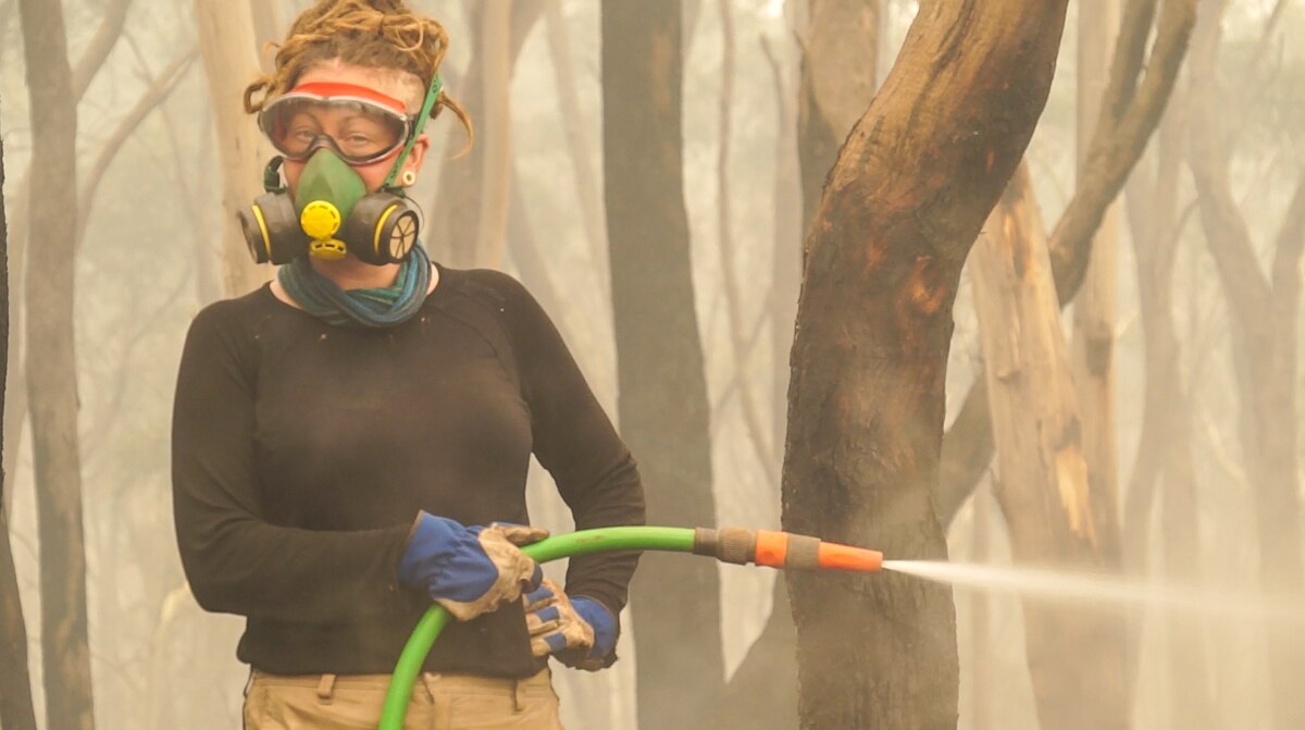 Mongarlowe mosquito army supports Braidwood RFS, putting out blazes the firies cant reach