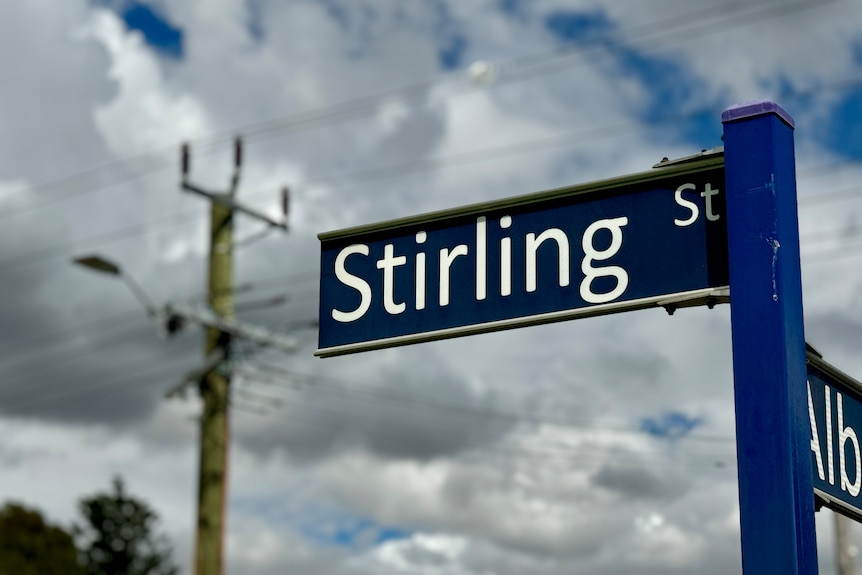 Close-up of a street sign that says Stirling St.