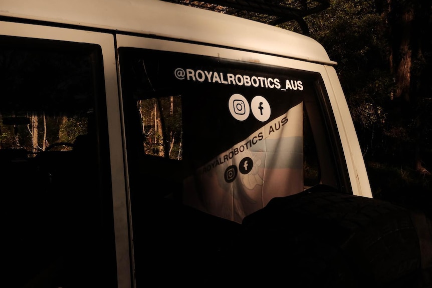 An old Troopy with a sticker that says @RoyalRobotics_Aus.