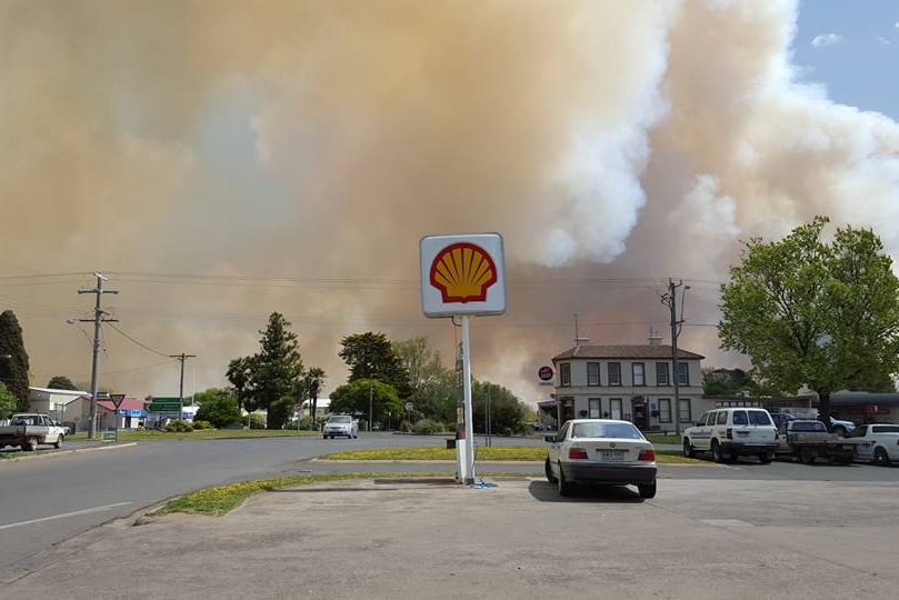 Smoke from a bushfire seen from the main road of Lancefield.