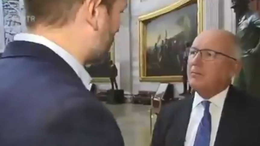 US ambassador Pete Hoekstra talks to Dutch journalist Wouter Zwart.