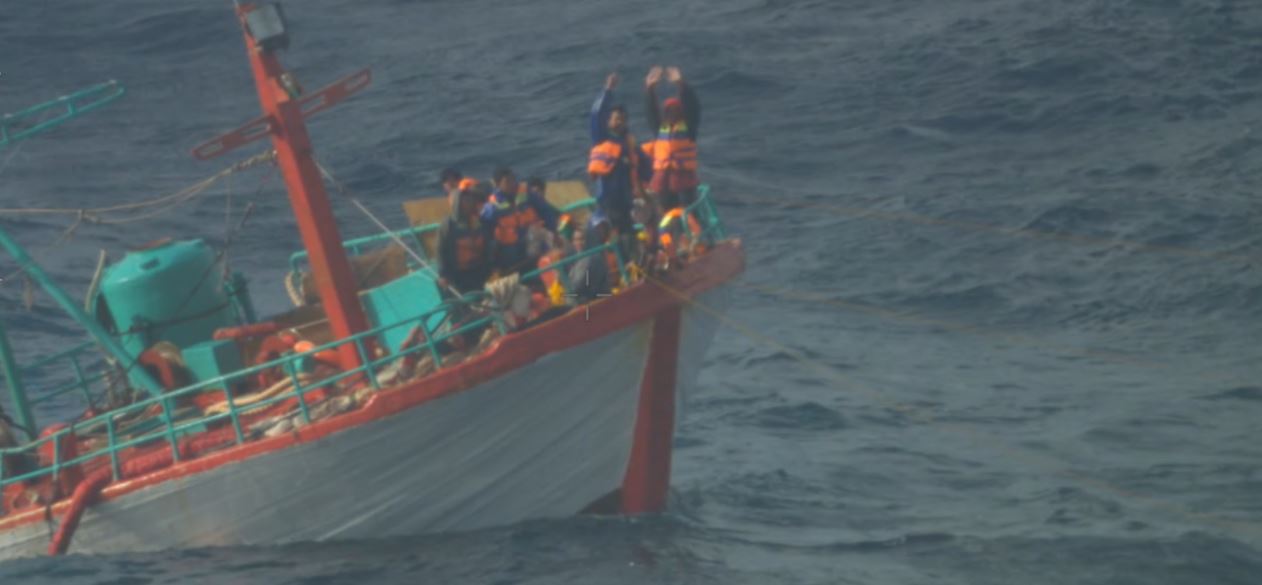 Indonesian Fishermen Rescued From Sinking Fishing Vessel Off WA Coast ...