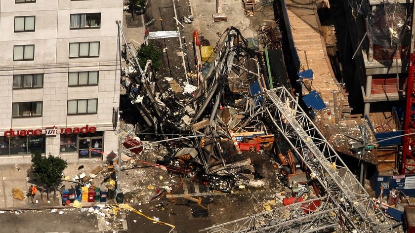 Crane collapses in New York City