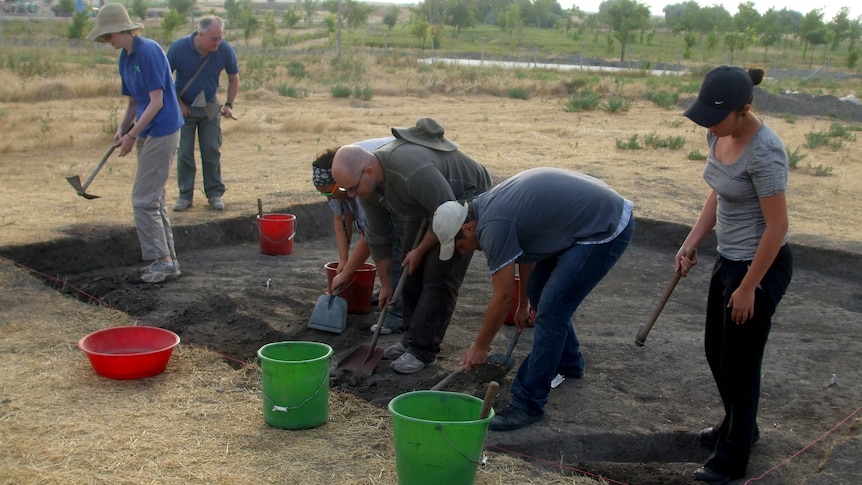 Dig team open new pit