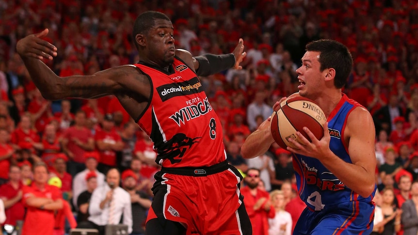 Perth Wildcats gain the edge over Adelaide 36ers