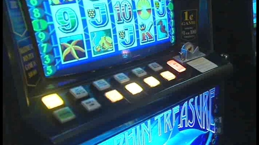 Melbourne council to fight "pokies plague"