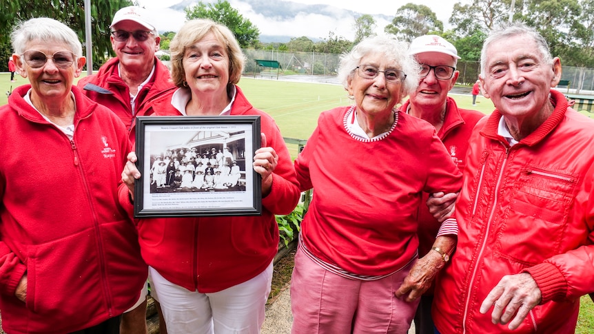 Nowra Croquet Club celebrates 100 years of playing ‘the thought sport’ a nasty game for nice people – ABC News
