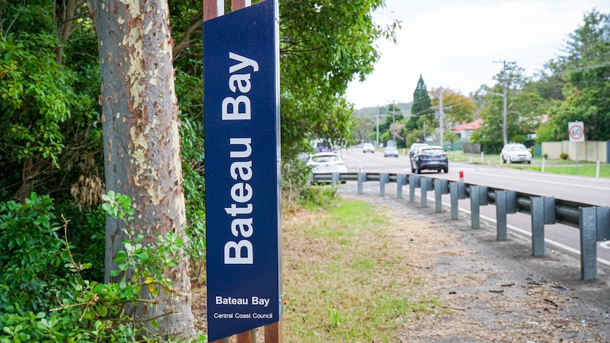 A Bateau bay sign