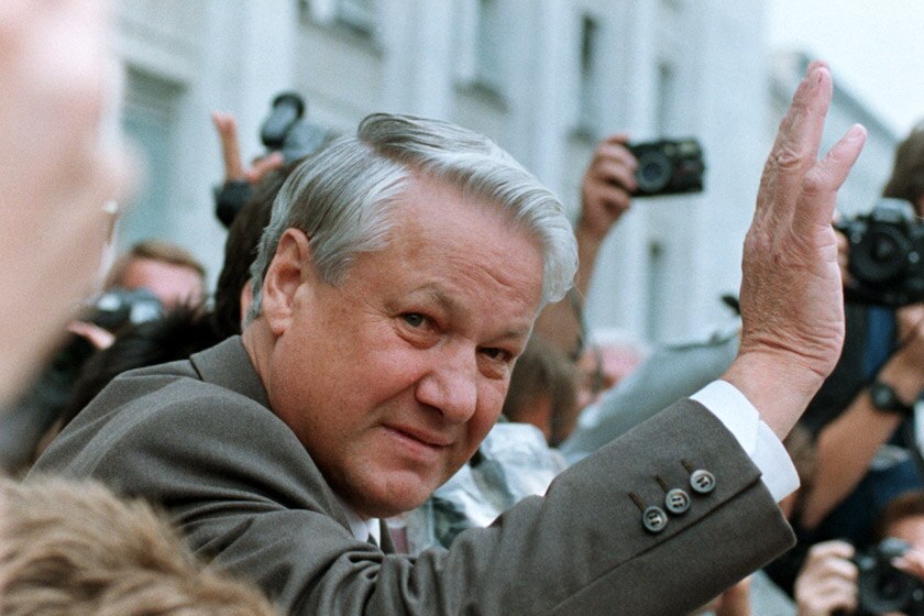 Boris Yeltsin waves at protesters against the otherthrow of the Soviet President in 1991.