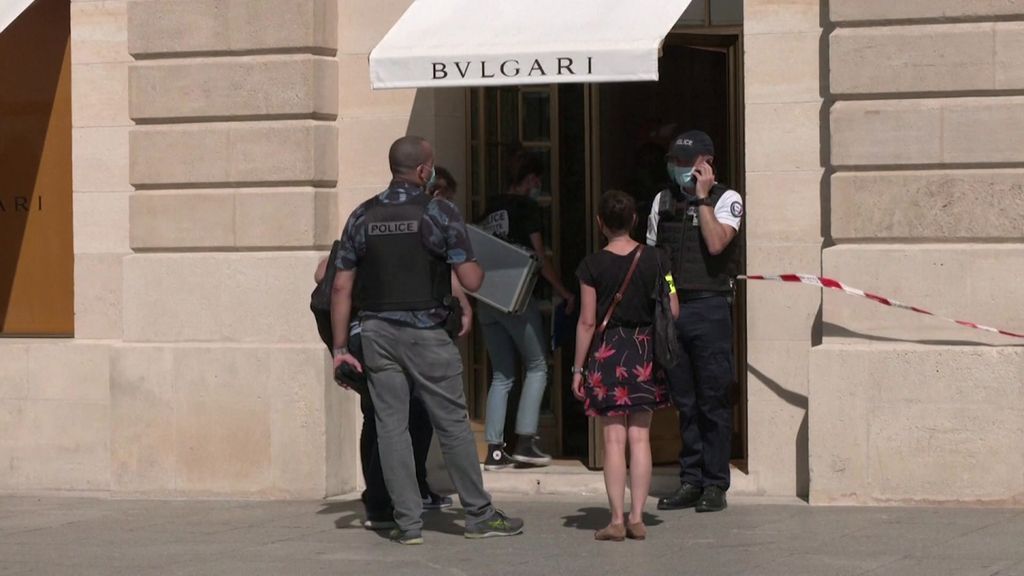 Robbers steal $16 million worth of jewels from Bulgari store in Paris - ABC  News