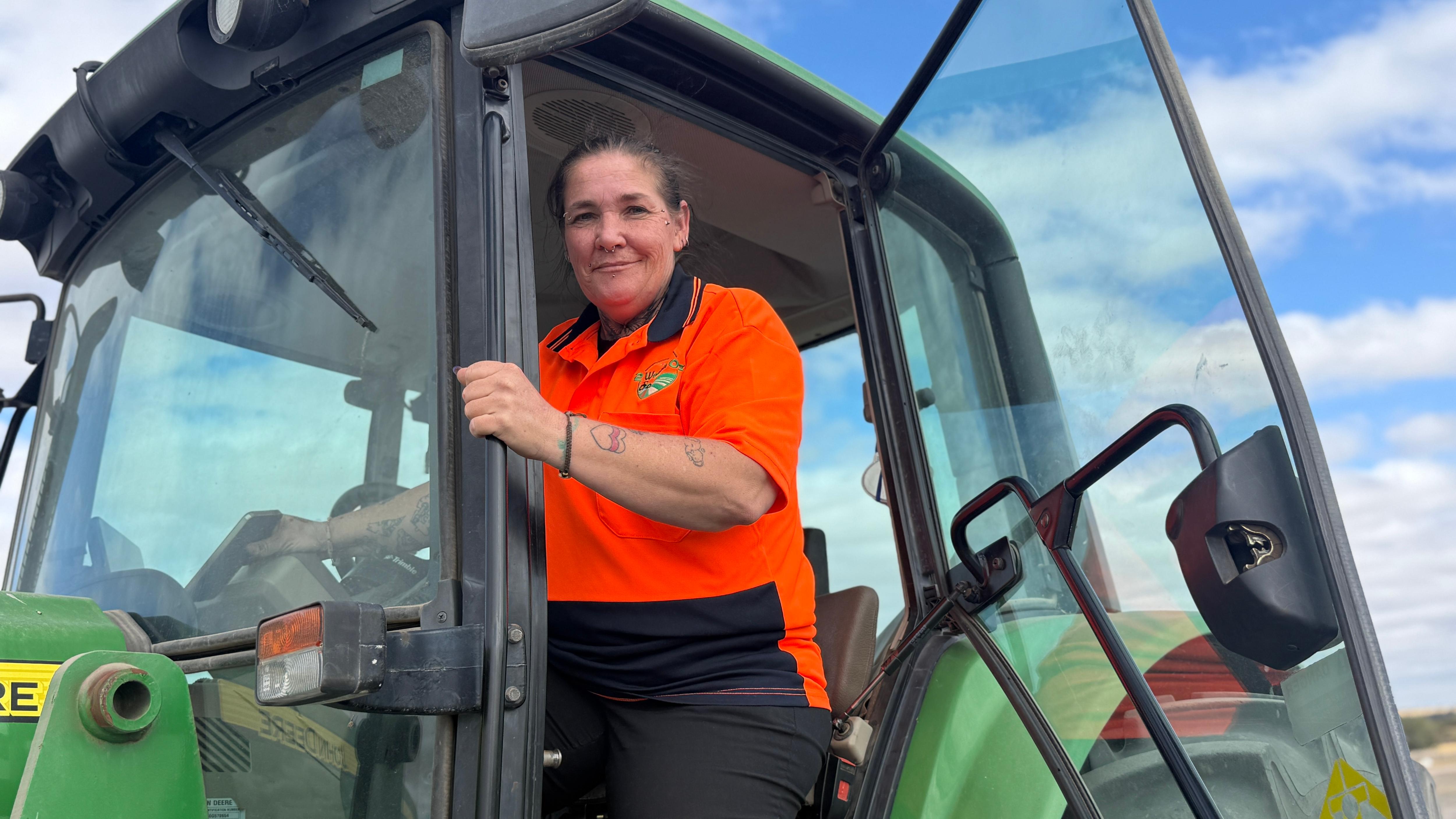 WA shearing teams look for new ways to make ends meet