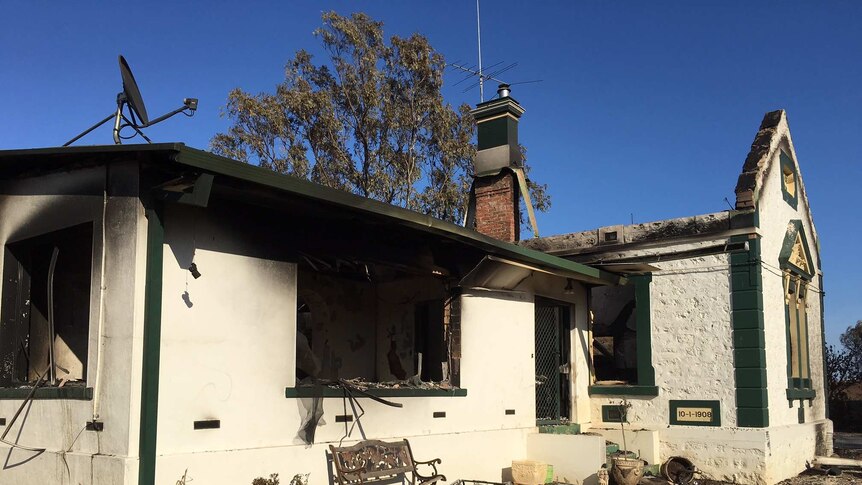 Bushfires destroy Freeling home
