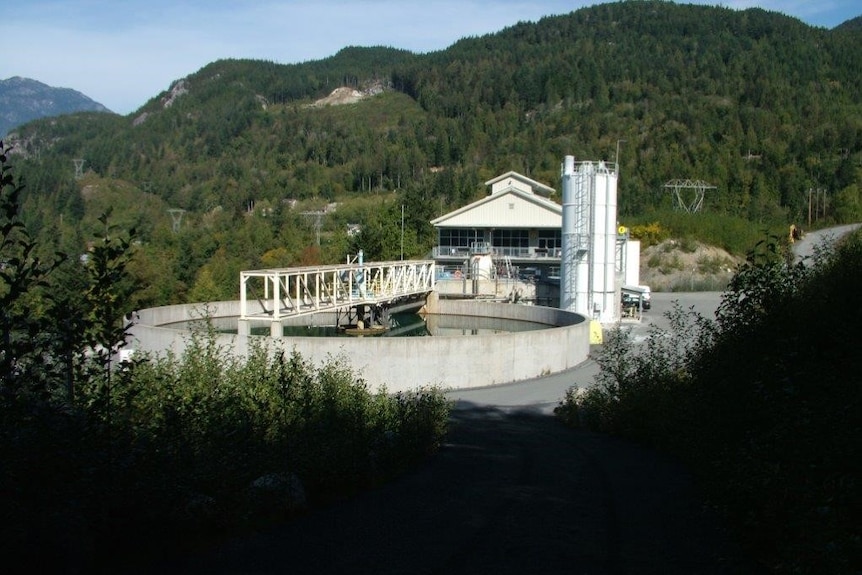 A picture of the tailings dam at Mount Oxide