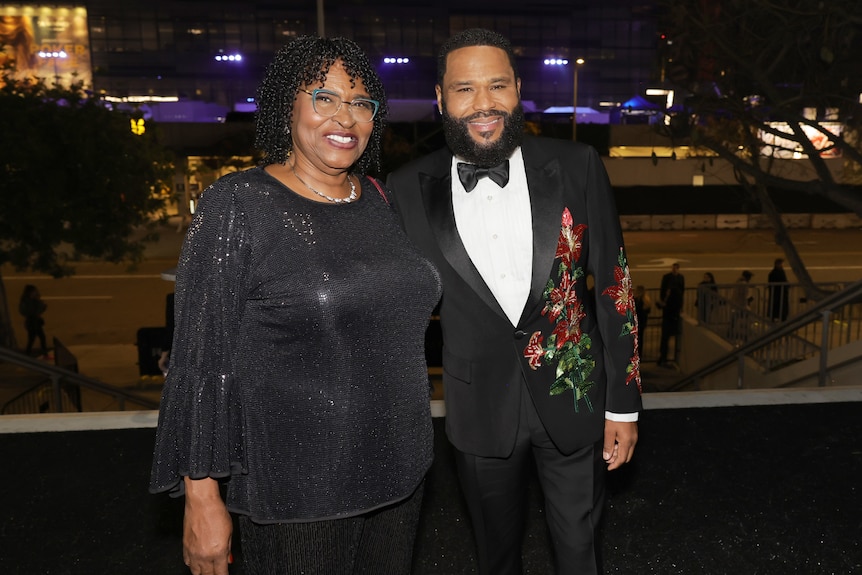 Anthony Anderson and Doris Hancox pose for a photo at the Emmy Awards.