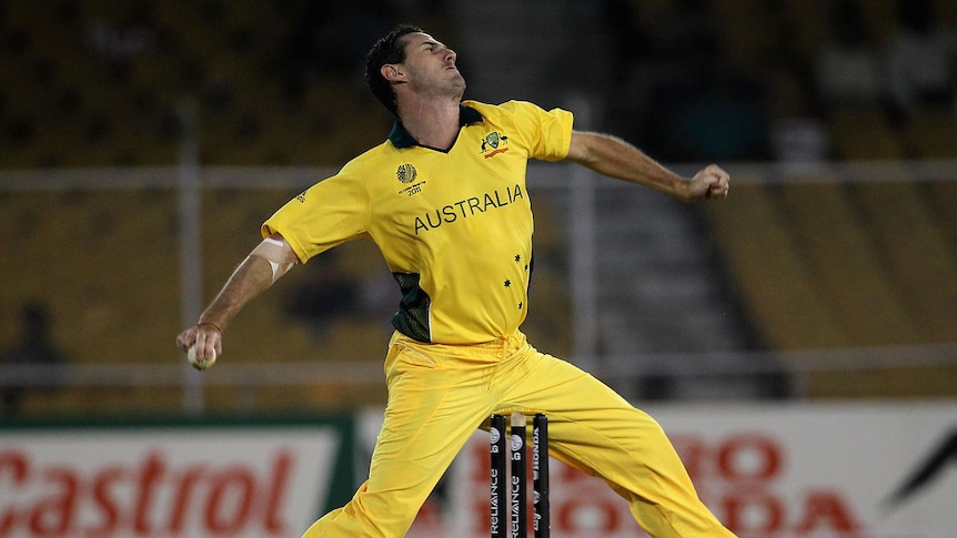 Shaun Tait sends down a delivery on his way to 2 for 34 against Zimbabwe.
