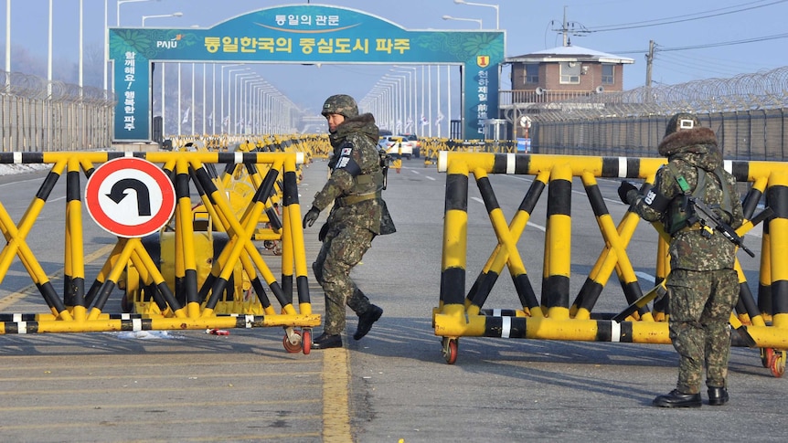 South Korean solider closes the road to Kaesong in North Korea