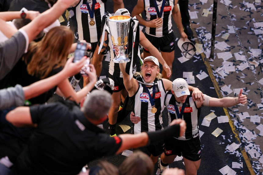The AFL grand final was also played in unseasonable spring heat, with temperatures in Melbourne just shy of 30C at their peak.