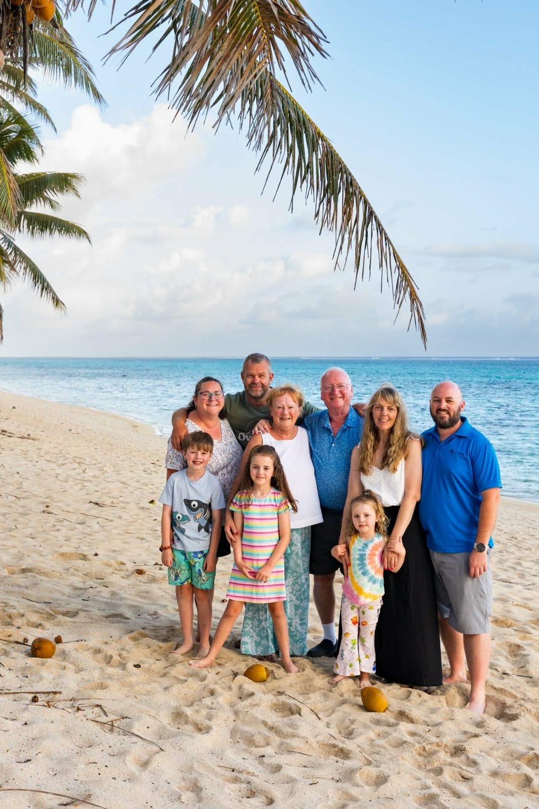 英国护照变更扰乱了团聚、生病亲戚探望和商务旅行的计划