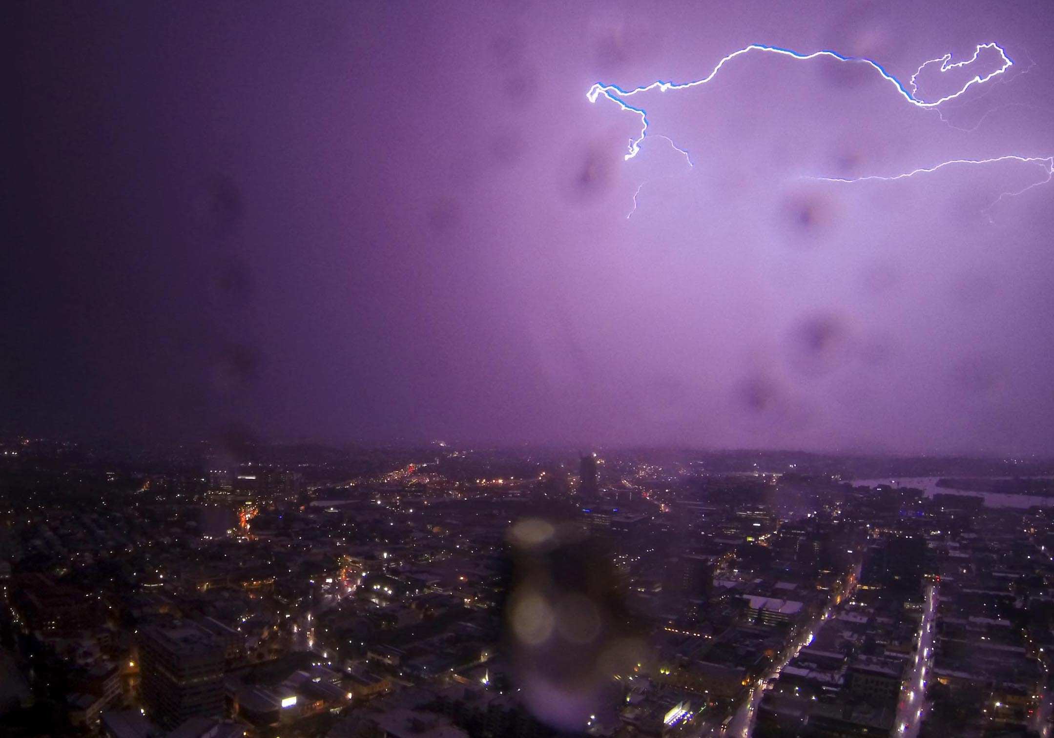 First major storms of the season lash south-east Queensland - ABC News