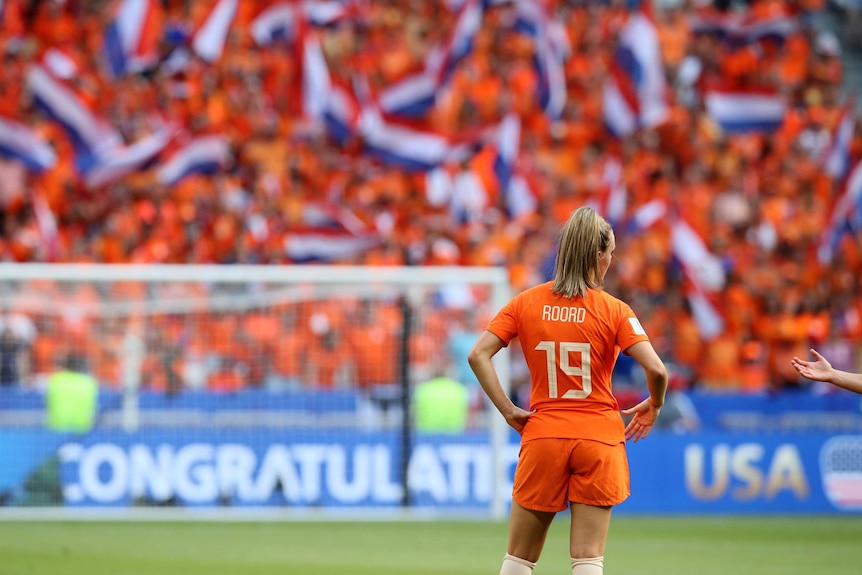 Netherlands' Jill Roord faces the crowd and looks dejected