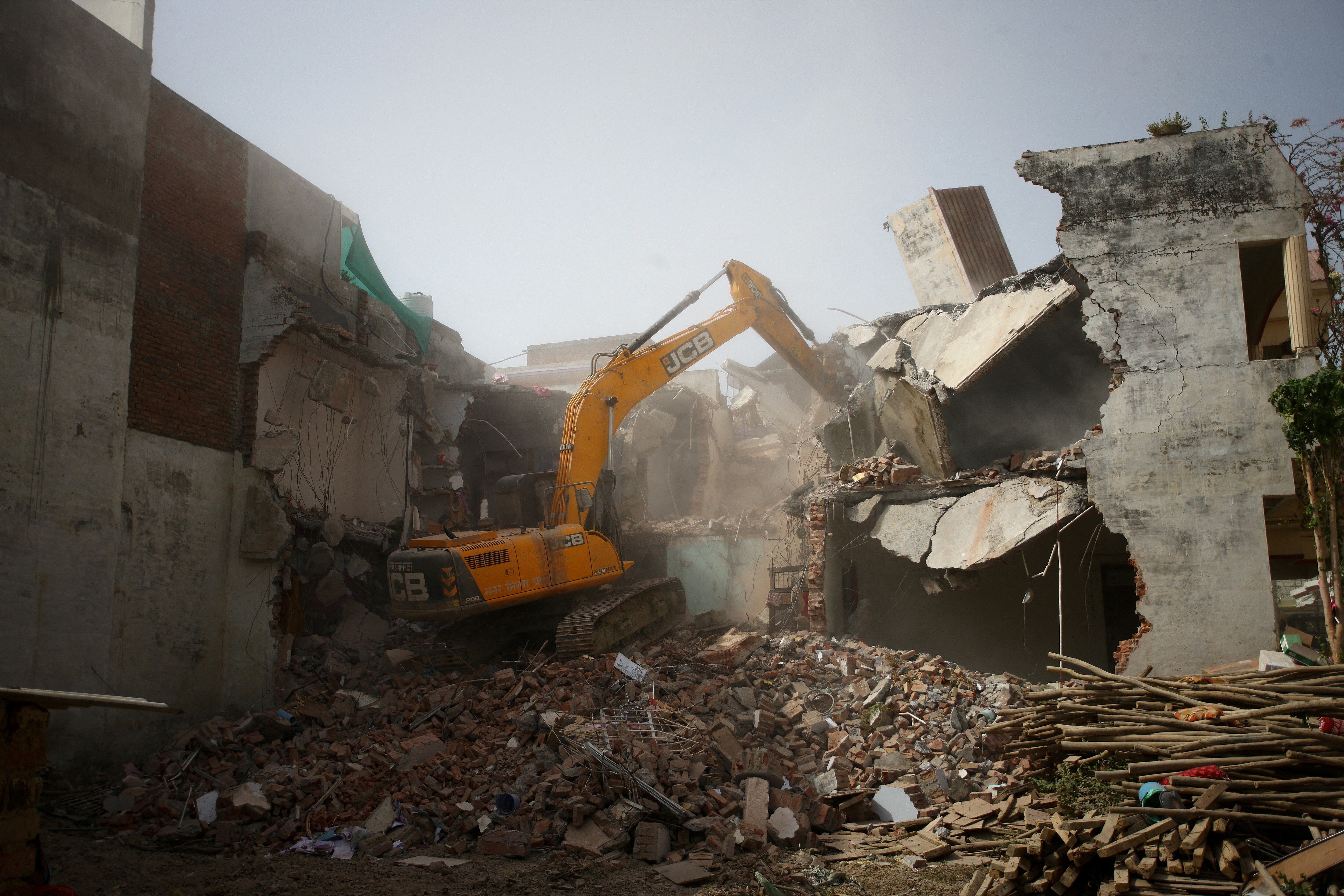 What Is 'bulldozer Justice'? Why Indian Authorities Are Demolishing ...