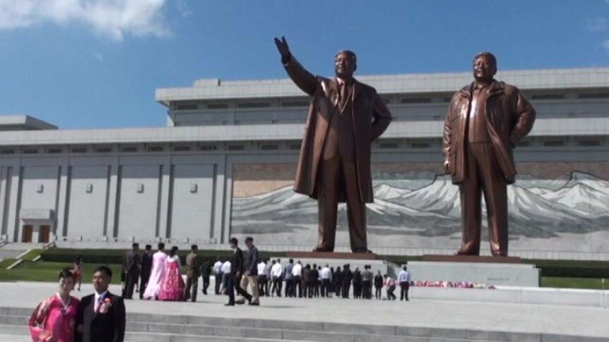 Monumen yang seringkali dikunjungi turis di Pyongyang.