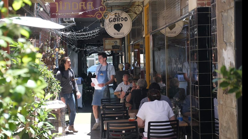Busy cafes in a Bendigo laneway