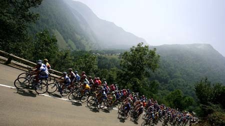 The peloton rides through the Pyrenees on stage 15