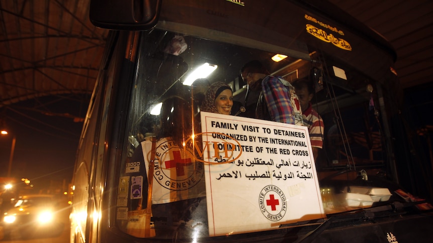Relatives cross border to visit prisoners in Israel