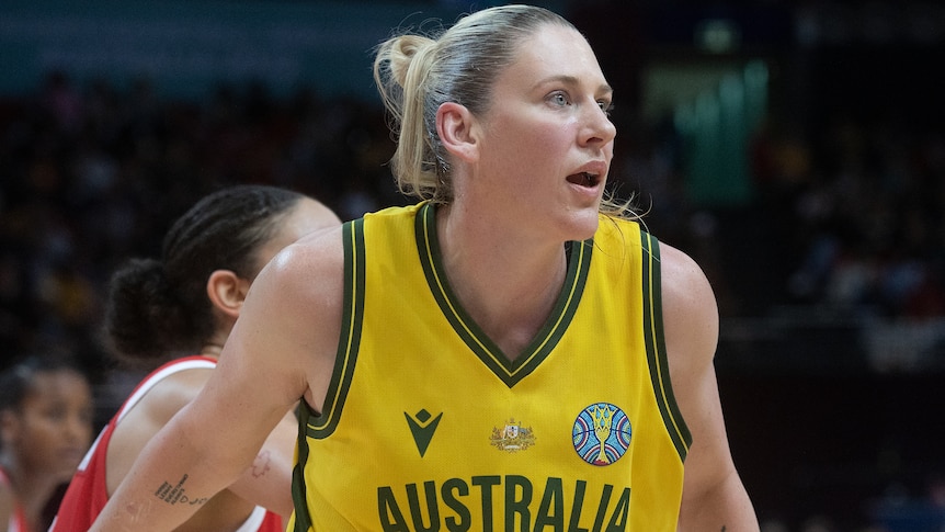 Lauren Jackson stands with her mouth open