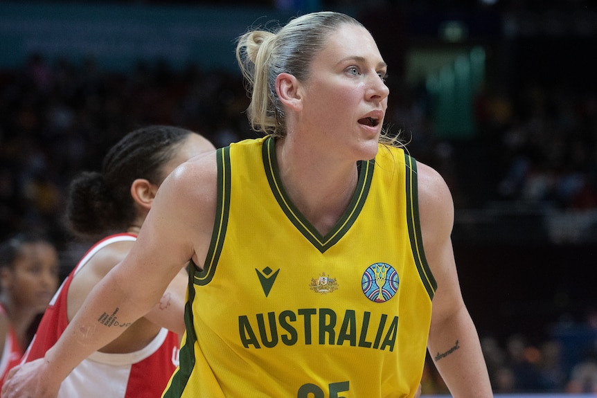 Lauren Jackson stands with her mouth open