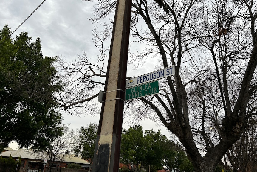 A street sign in suburban Adelaide.