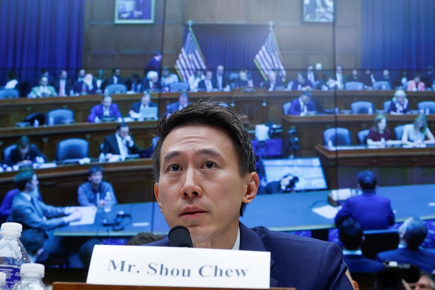 Shou Chew testifying before Congress 