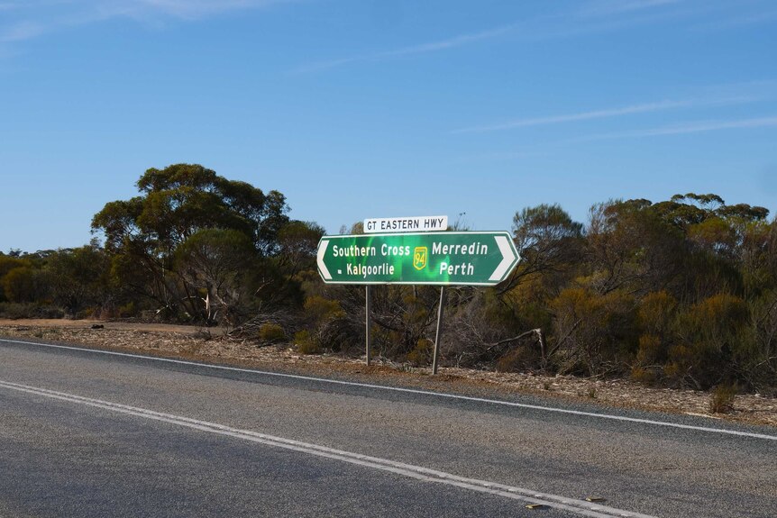 Picture of road sign to Merredin and Southern Cross.