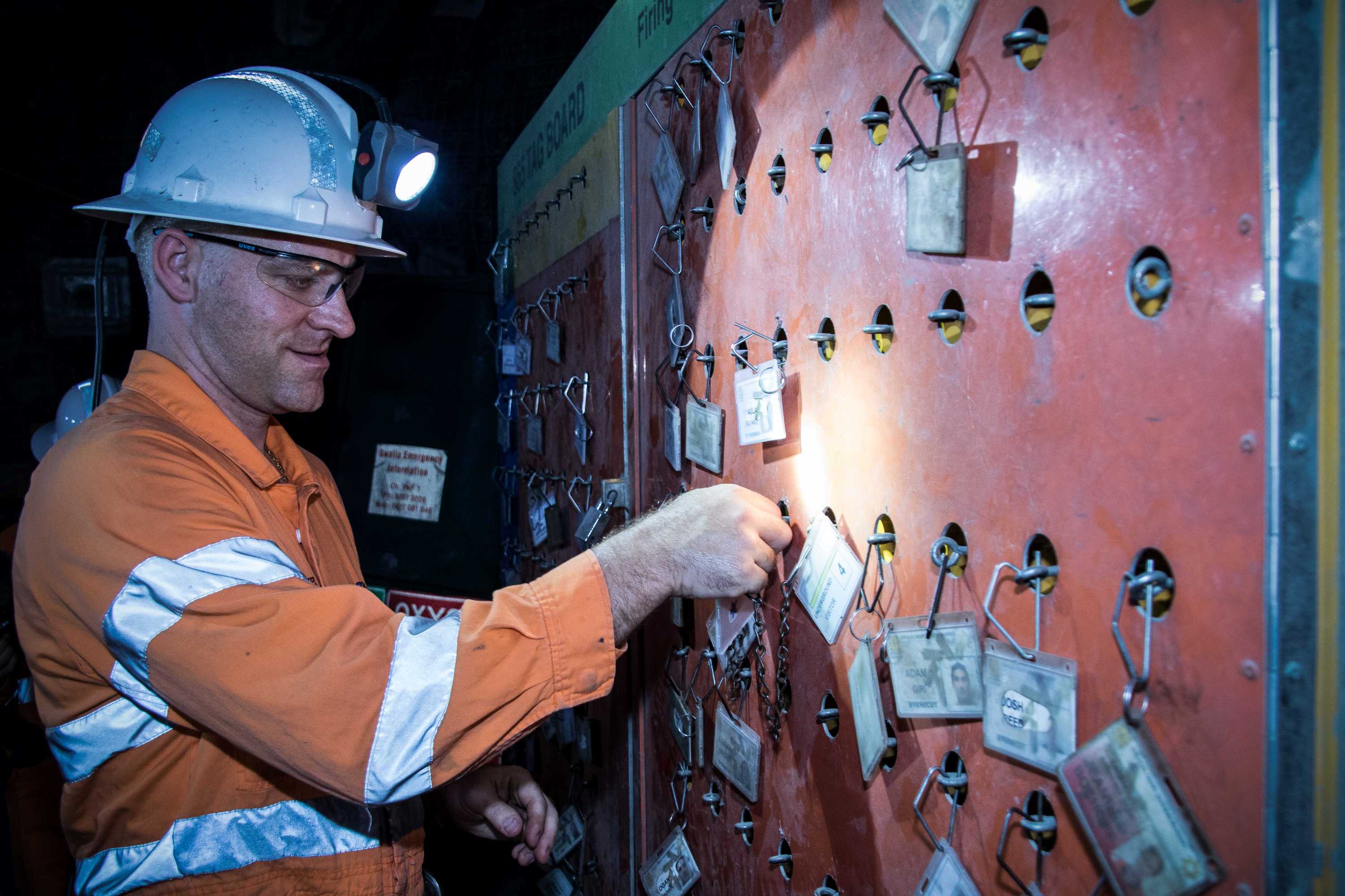 Inside Australia's deepest gold mine — how deep can history go at