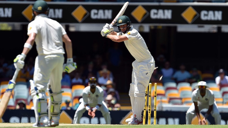 Mitchell Marsh shoulders arms and gets bowled