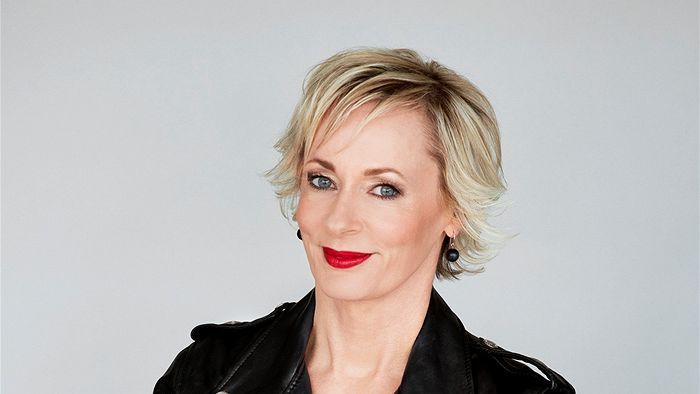 The life of broadcaster Amanda Keller episode artwork