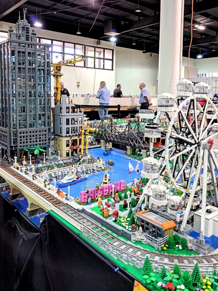 Lego model of Wheel of Brisbane, Southbank and the Story Bridge.