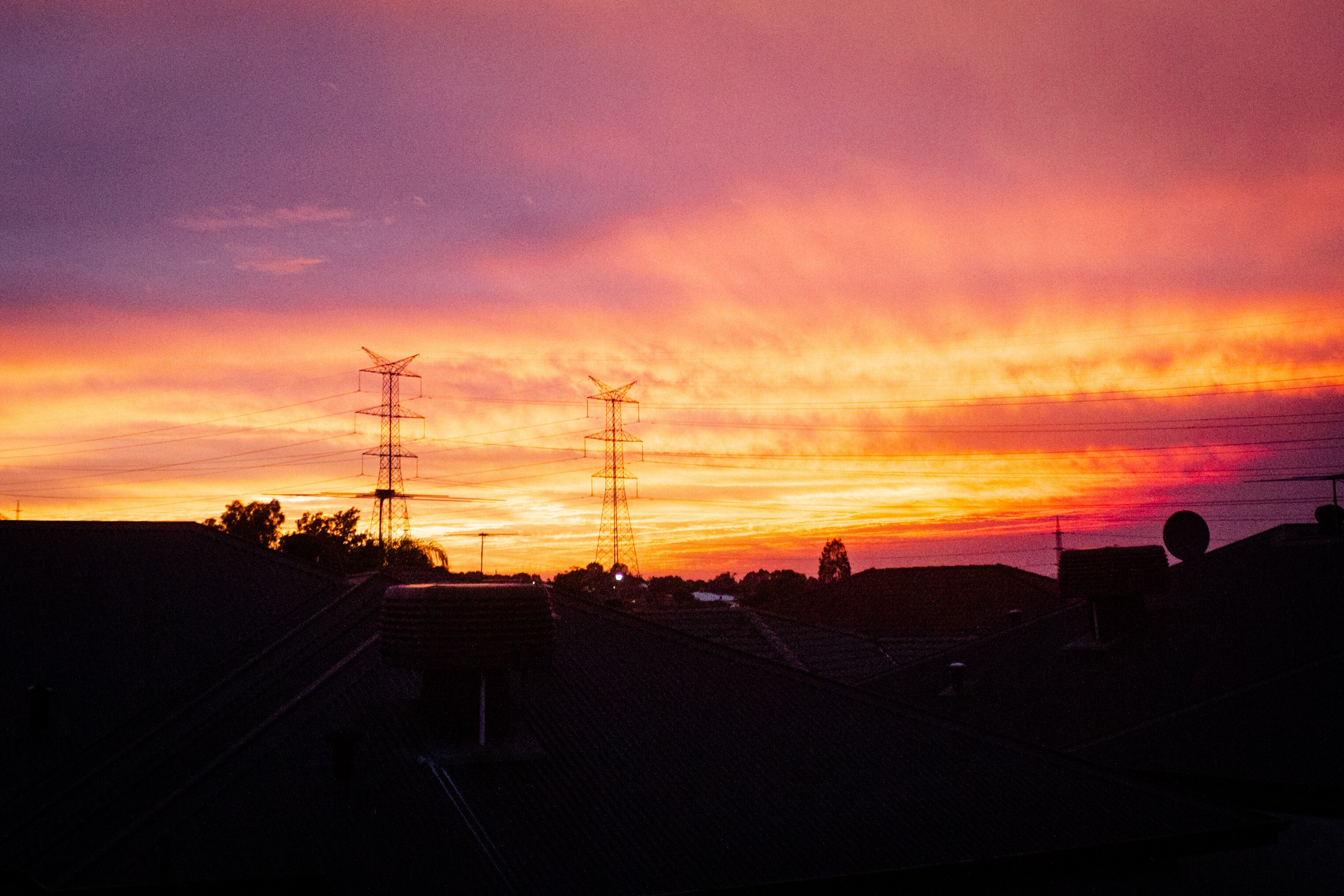 WA government props up struggling coal mine to keep lights on ahead of scorching summer