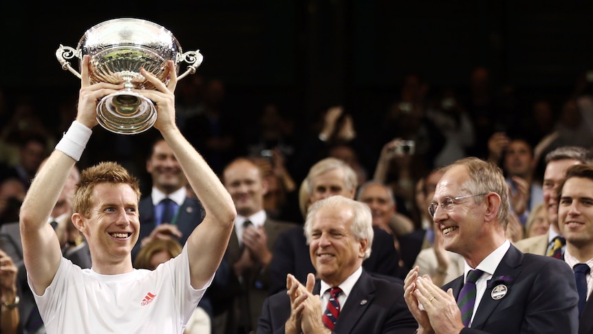 Murray lifts doubles trophy