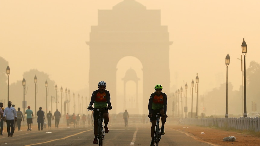 Doctors say breathing toxic air in Delhi is like smoking 10 cigarettes a  day and urgent solutions are needed - ABC News