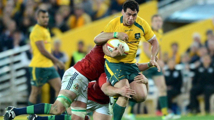 George Smith on the charge for the Wallabies