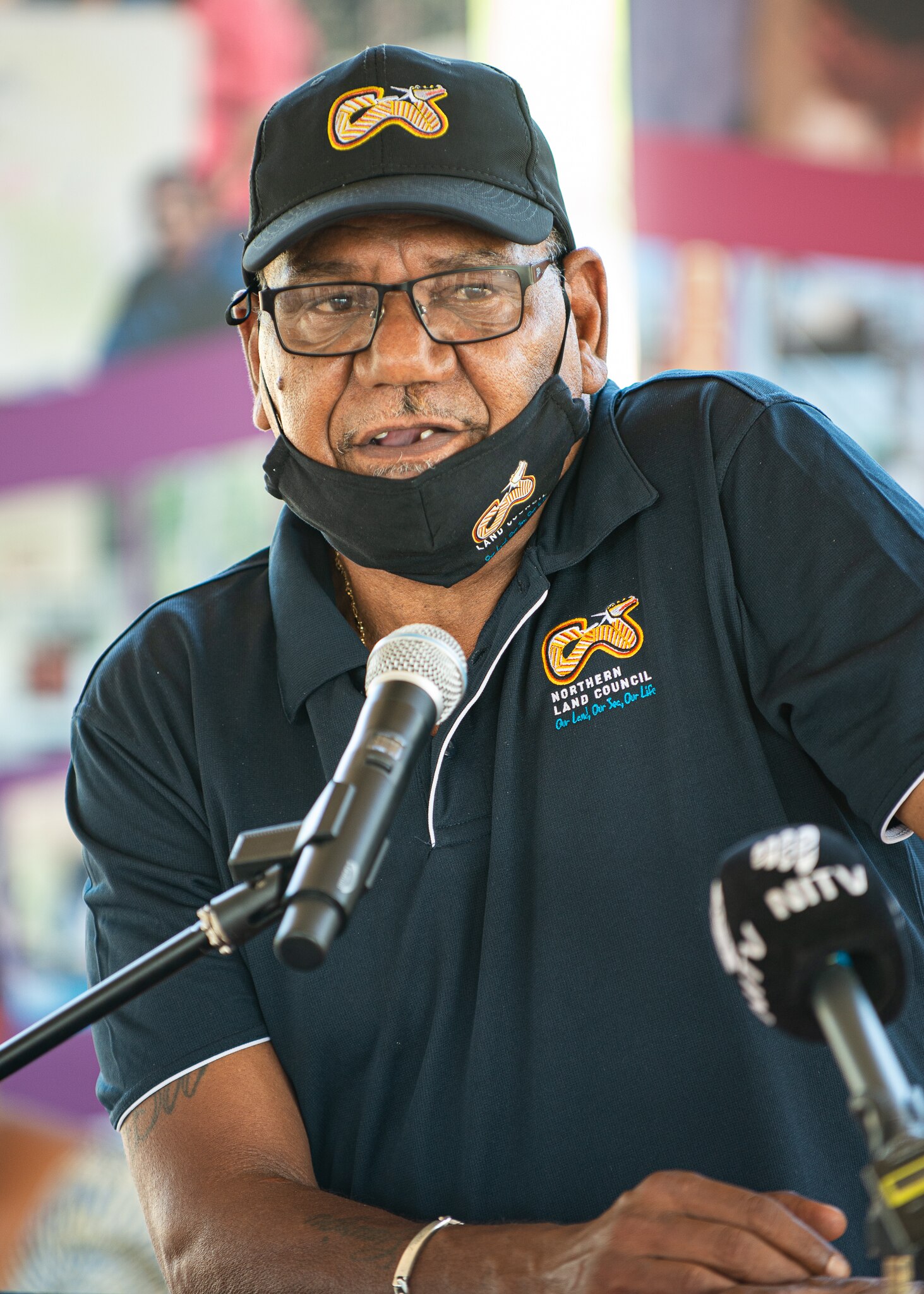 Northern Land Council chairman Samuel Bush-Blanasi speaking at a land handback ceremony.