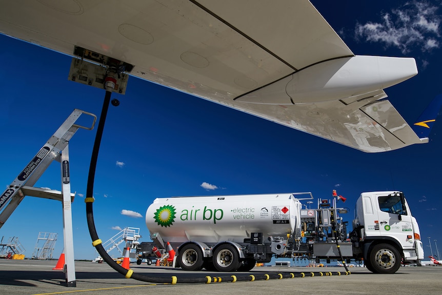 An electric truck used for refilling aircraft.