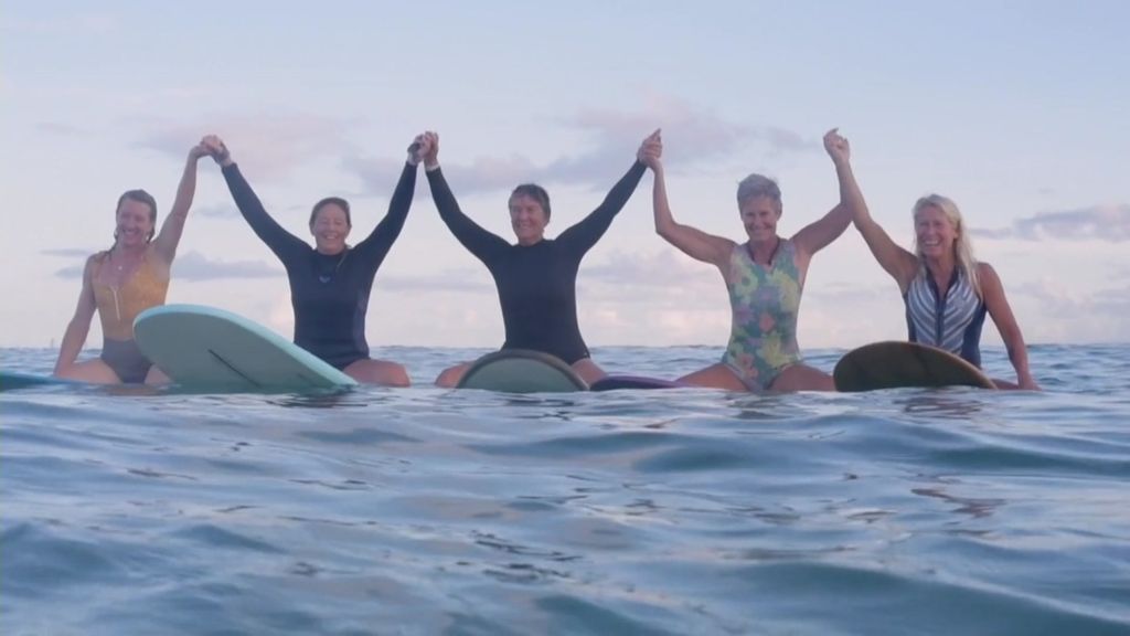 Gold Coast Groove Girls take women to the front of surfing - ABC News