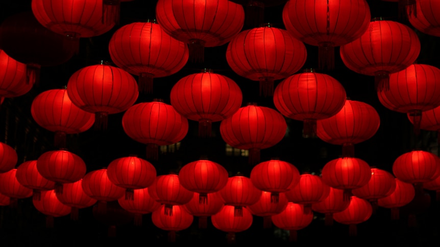 many red Chinese lanterns 